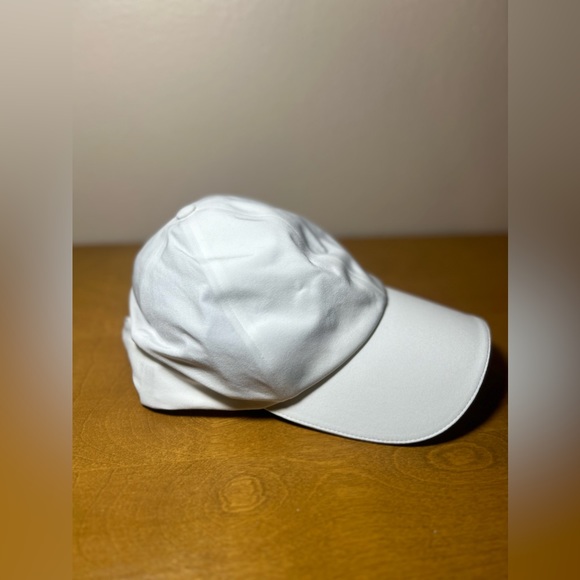 Lululemon Hat Cap Womens Strap Back White Running Jog Cycling Walk Pride Gym - Picture 8 of 14